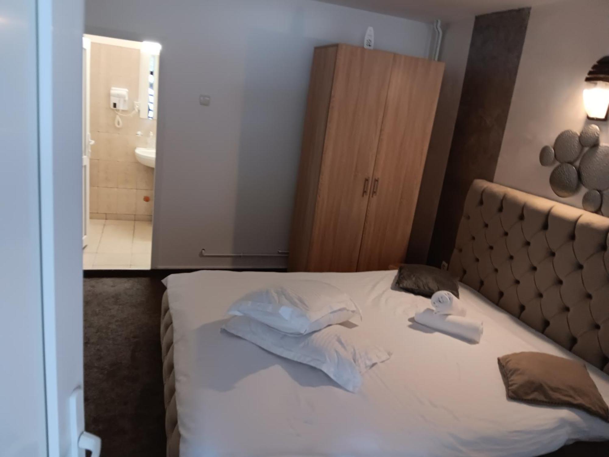 Hotel La Protap Călimăneşti Exterior foto